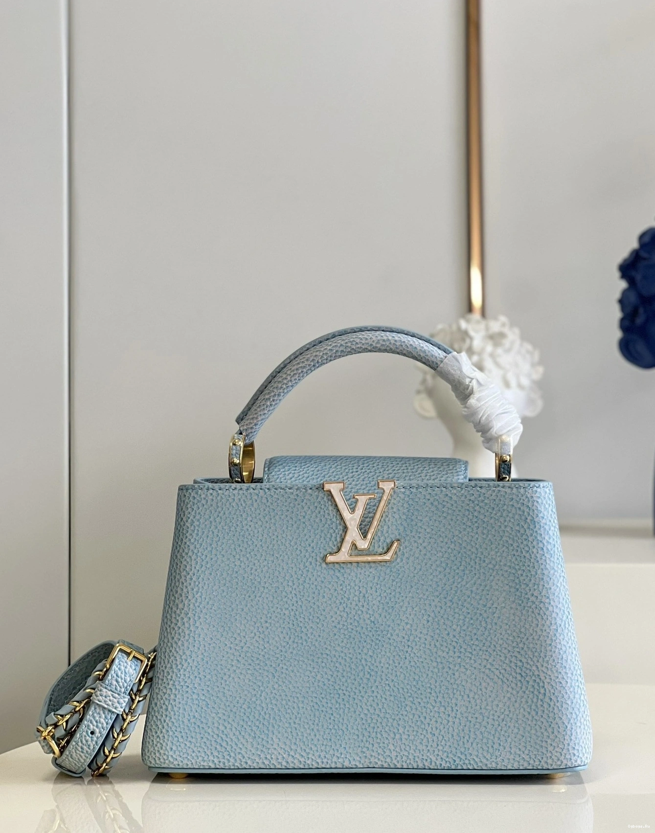 LOUIS CAPUCINES BB VUITTON 0223
